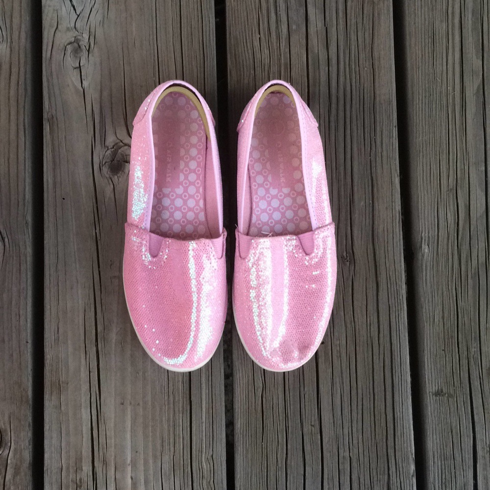 🔸PINK SPARKLY FLATS